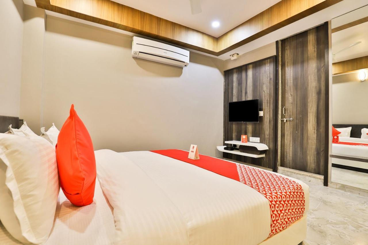 Oyo 10962 Hotel Om Balaji Naroda Екстериор снимка