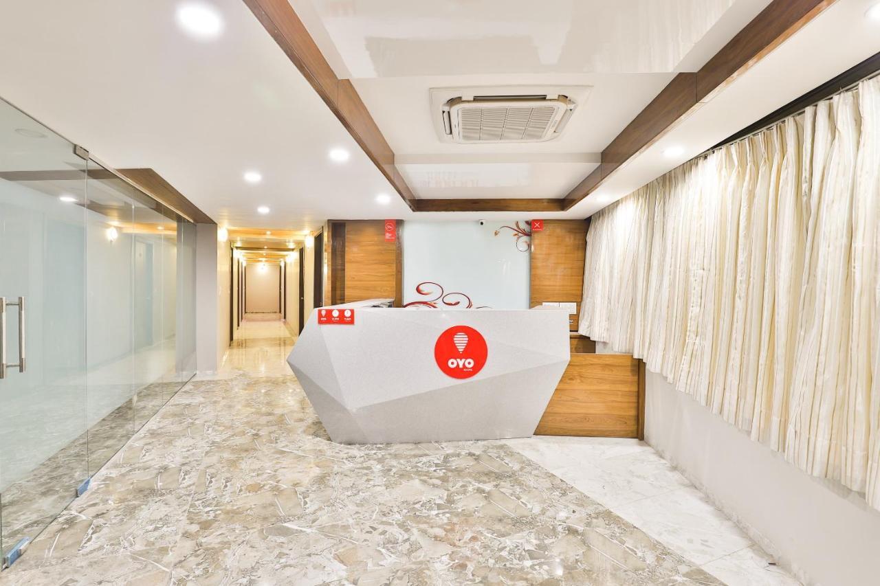 Oyo 10962 Hotel Om Balaji Naroda Екстериор снимка